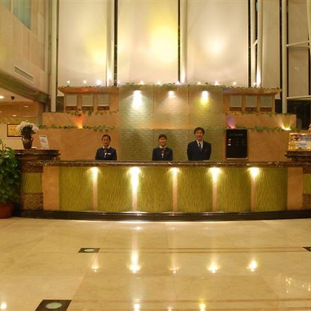 Royalty Hotel Shenzhen Exterior foto