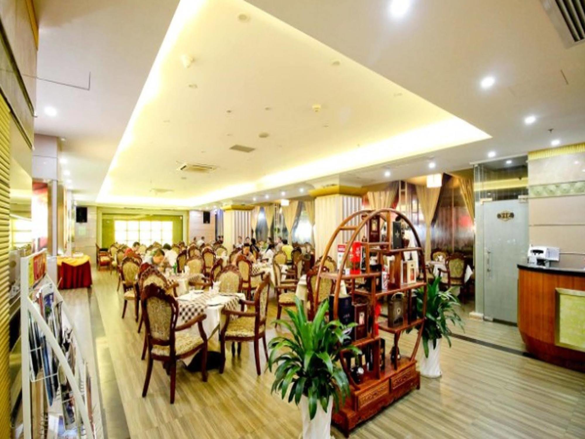 Royalty Hotel Shenzhen Exterior foto